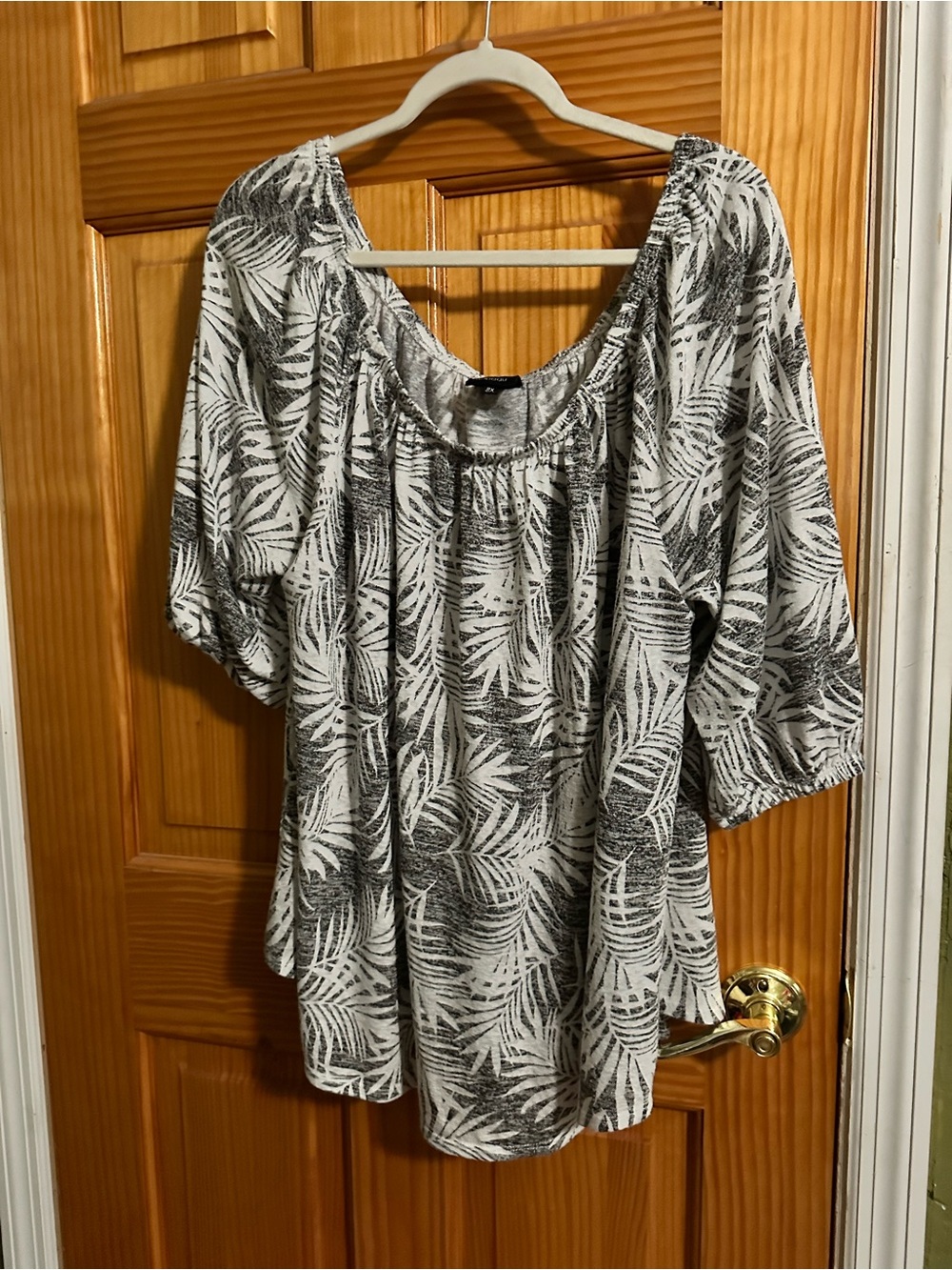 Bobeau White and Black Patterned Knit Top